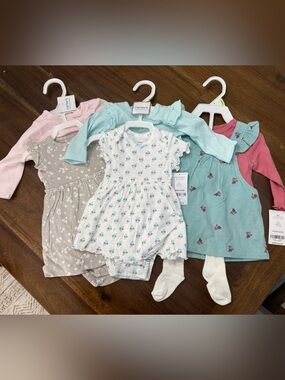 Set of 3 carters girls outfits sizes NB-3M